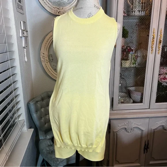 Yellow Sleeveless Knit short set size large - Picture 2 of 6